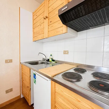 Apartment Hostdomus - A1-18 Grangesises